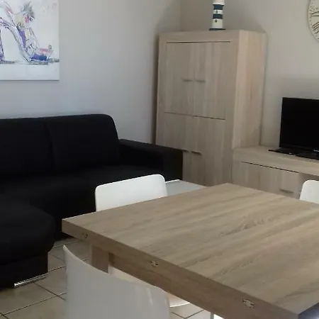 Ronsan Apartment
